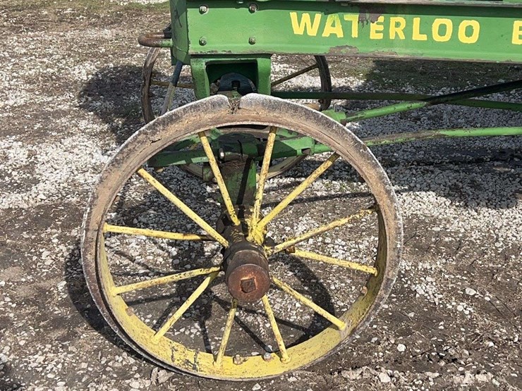 12-25-waterloo-boy-model-n-image-10