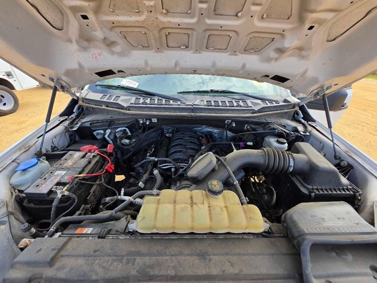 2020-ford-f150-xl-image-11