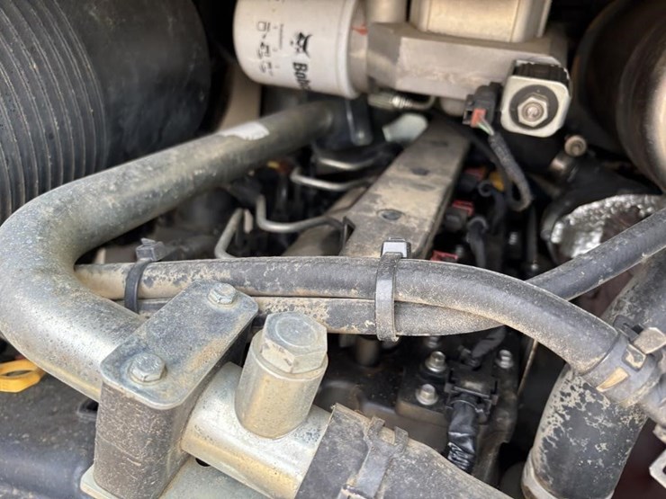 2022-bobcat-t66-image-39