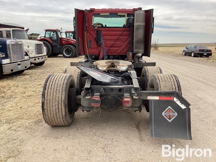 2012-international-prostar-image-6