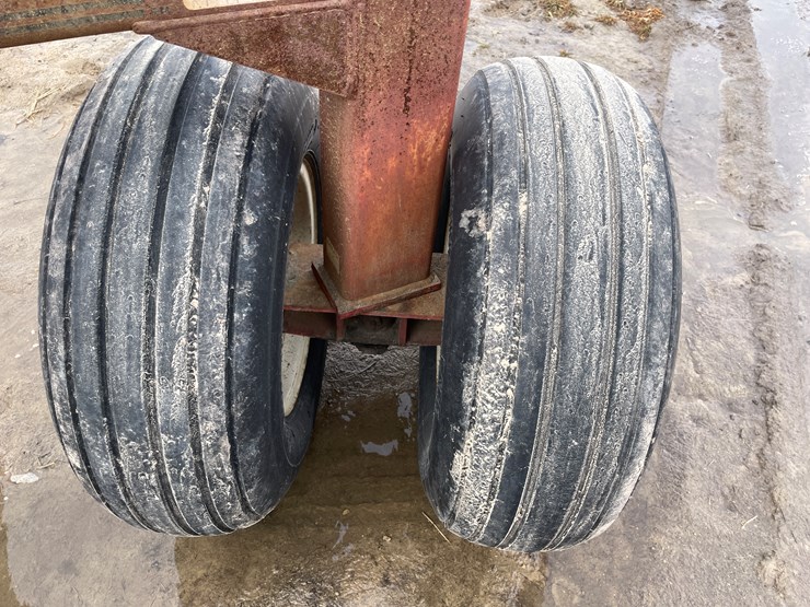 #2395-•-notch-bale-mover-image-18