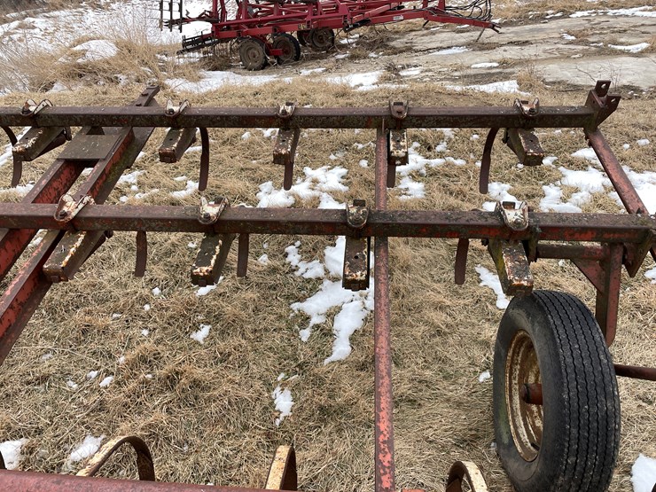 international-12-image-12