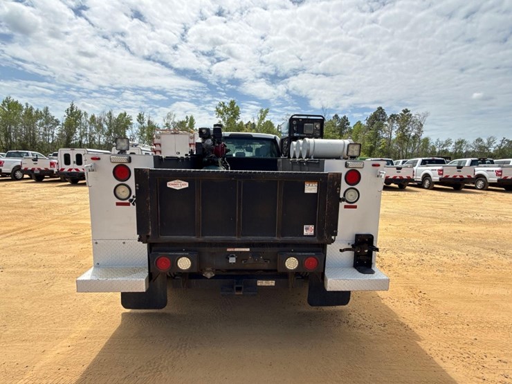 2017-ford-f450-xl-image-5