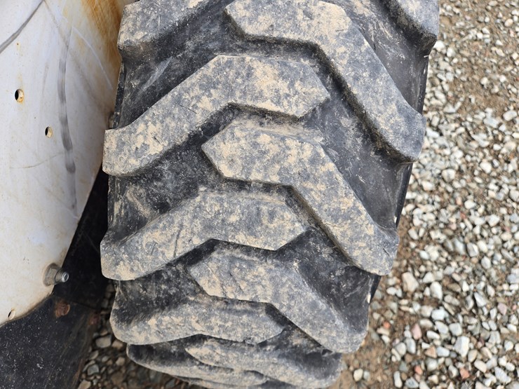 2017-bobcat-s570-image-53