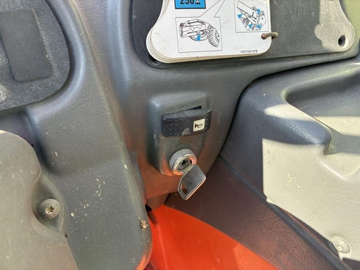 2015-jlg-g5-18a-image-16