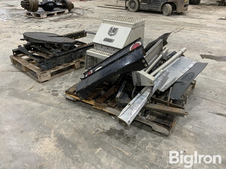 massey-ferguson-730-image-5