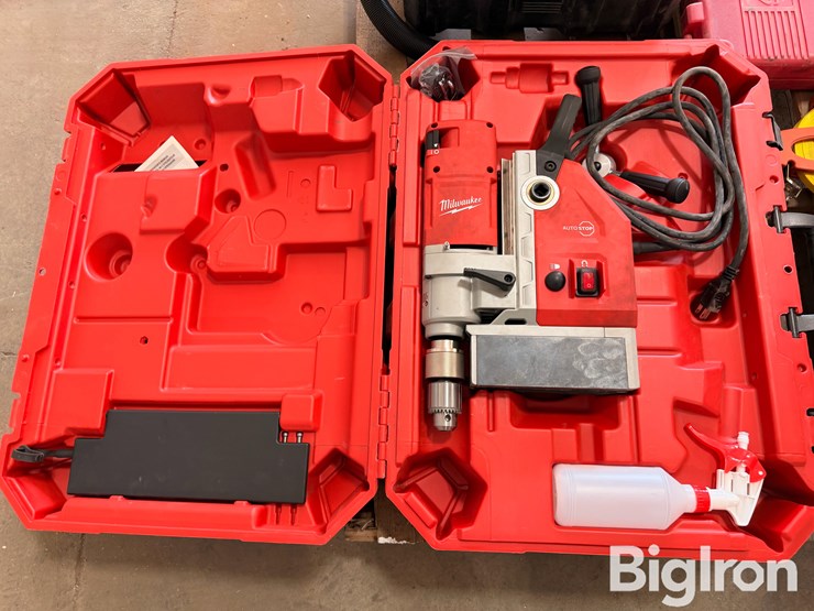 milwaukee-tools-&-batteries-image-8