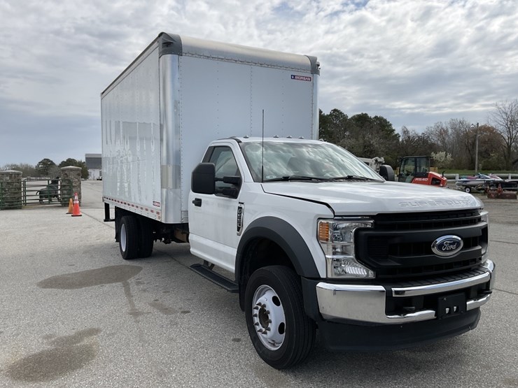 2021-ford-f550-xl-image-3