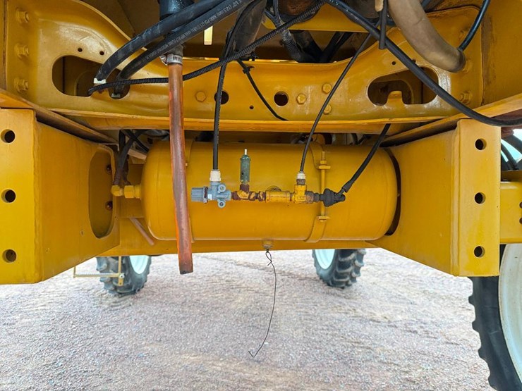 ag-chem-rogator-664-image-41