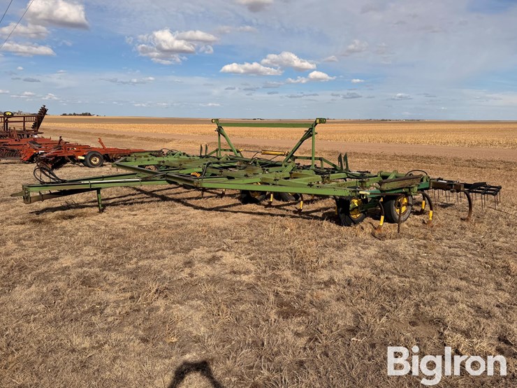 john-deere-e1600-image-1