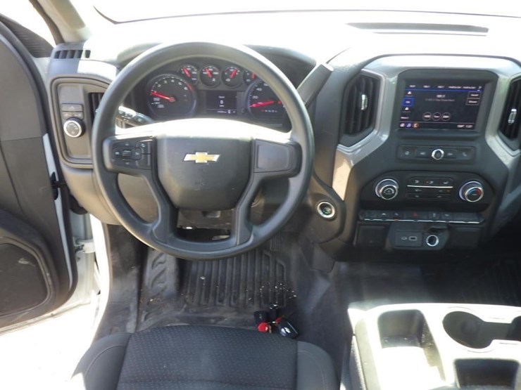 2022-chevrolet-1500-image-7