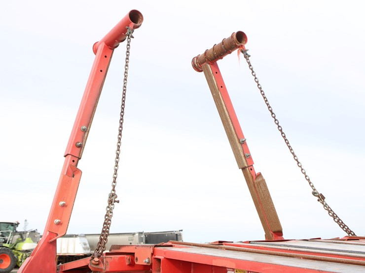 #1064-•-2009-morris-mfg-pro-ag-auto-align-bale-runner-16k-image-31