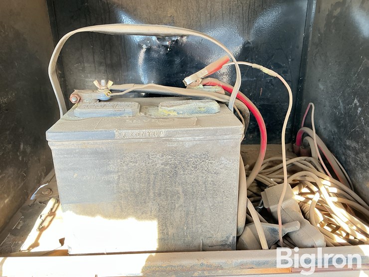 2009-titan-trailer-image-17