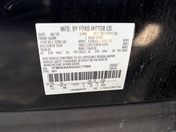 2018-ford-explorer-image-16