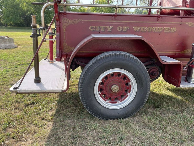 1917-american-la-france-firetruck-image-37