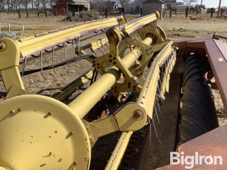 1980-new-holland-495-image-11