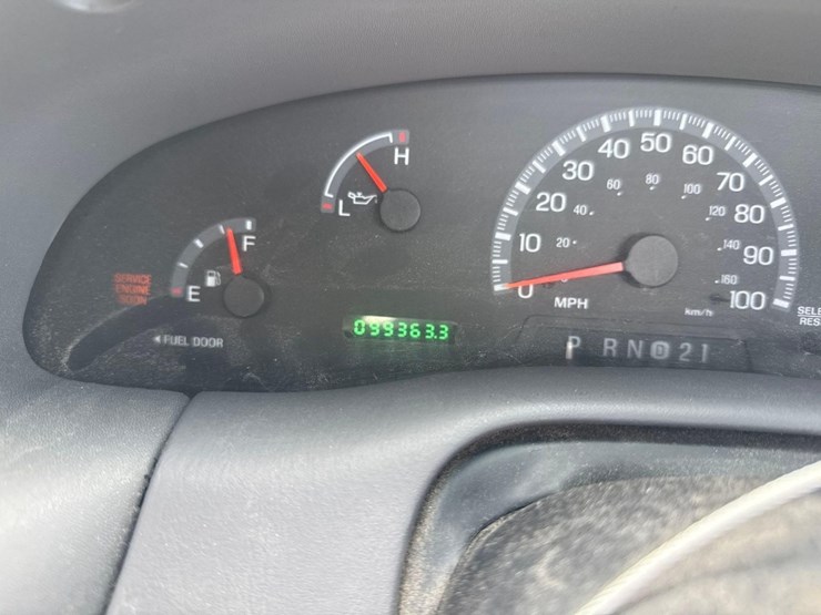 2002-ford-f150-xl-image-10