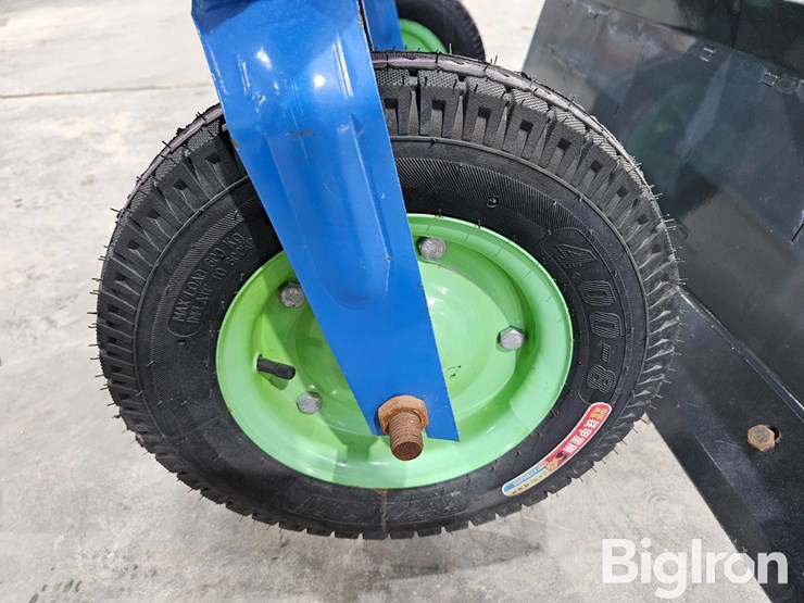 2025-massey-ferguson-730-image-16