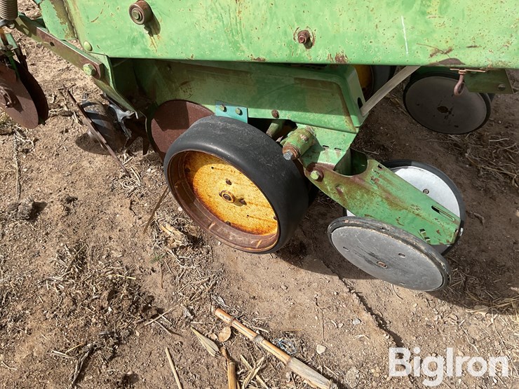 john-deere-7000-image-18