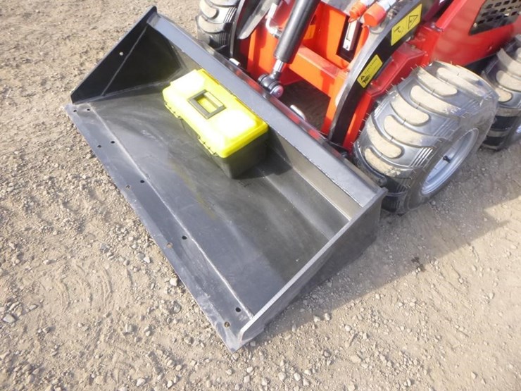 2026-sdlool-323w-skid-steer-loader-image-7