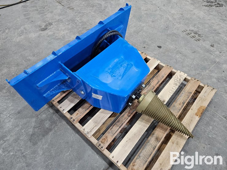 2025-massey-ferguson-730-image-3