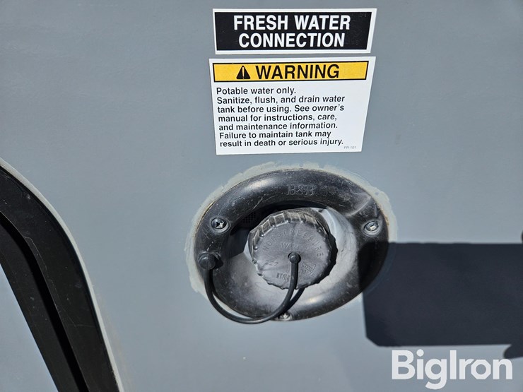 2020-massey-ferguson-730-image-15