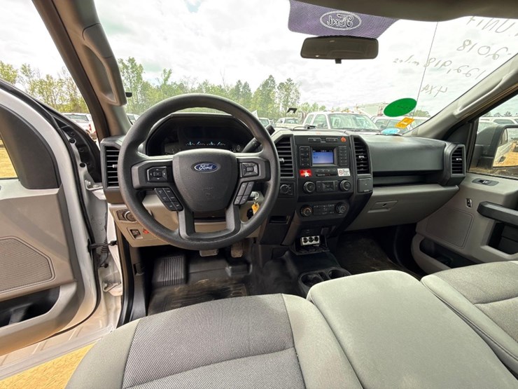 2018-ford-f150-xl-image-10