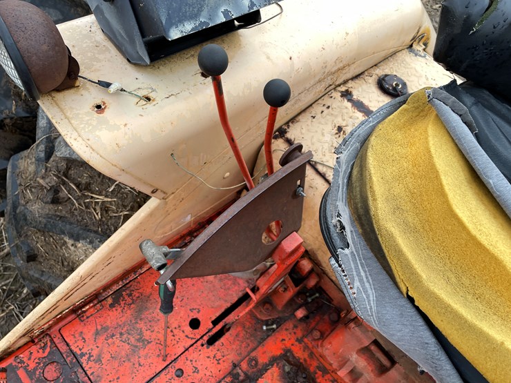 #105-•-case-1030-comfort-king-diesel-tractor-with-duals-image-24