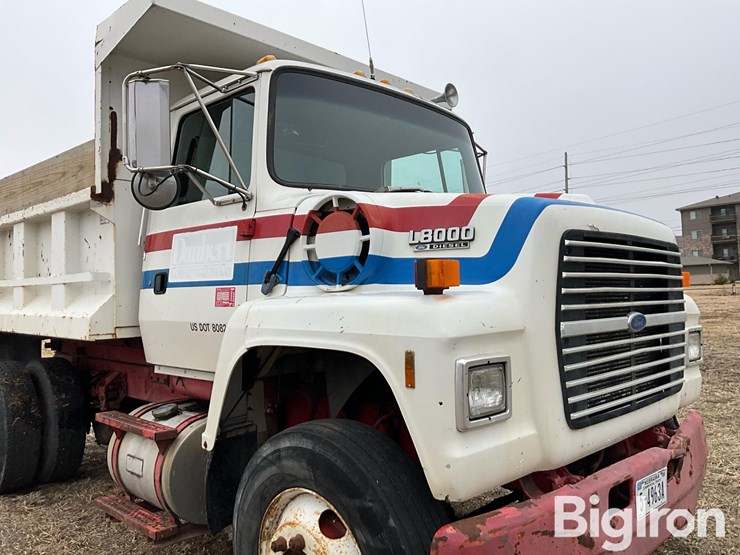 1993-ford-ln8000-image-10