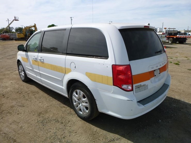 2014-dodge-grand-caravan-image-5