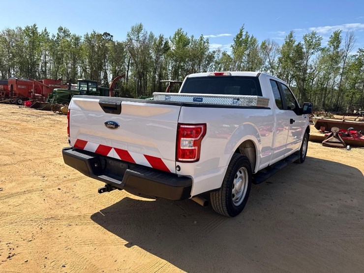 2019-ford-f150-xl-image-3