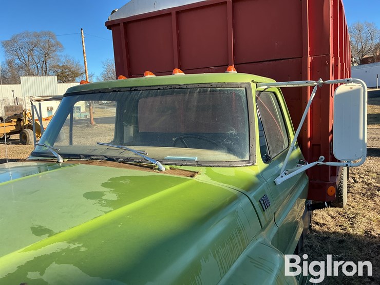 1974-ford-f700-image-19