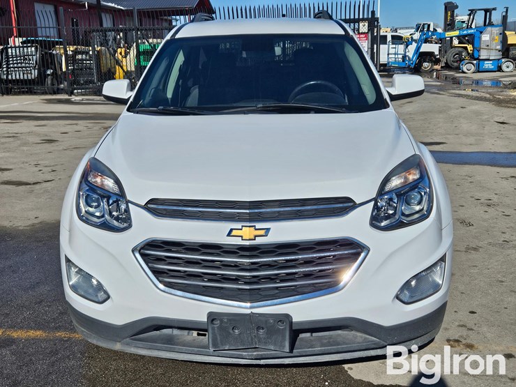 2017-chevrolet-equinox-lt-image-2