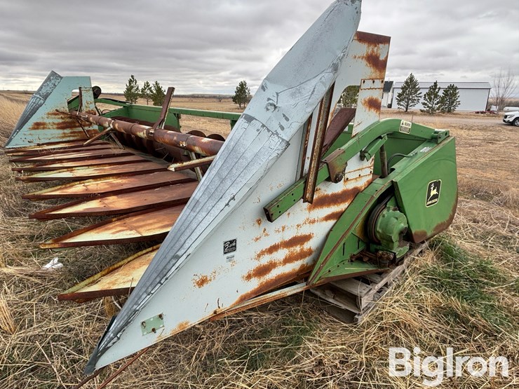 john-deere-24-image-12