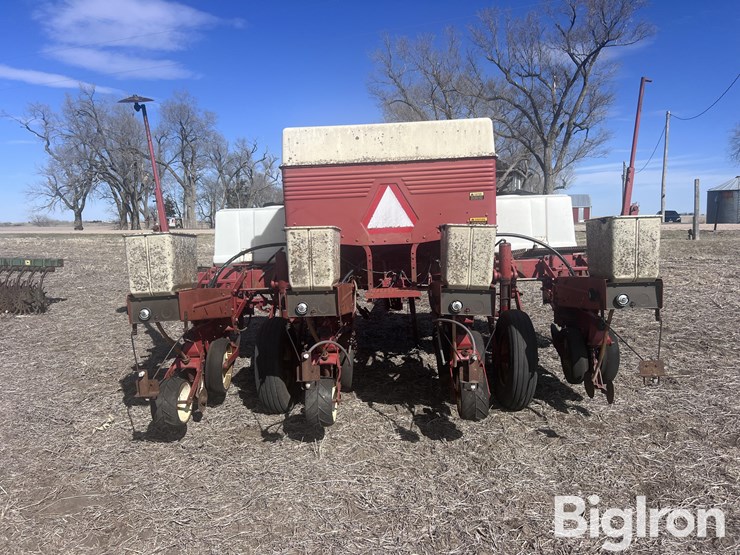 international-800-image-6