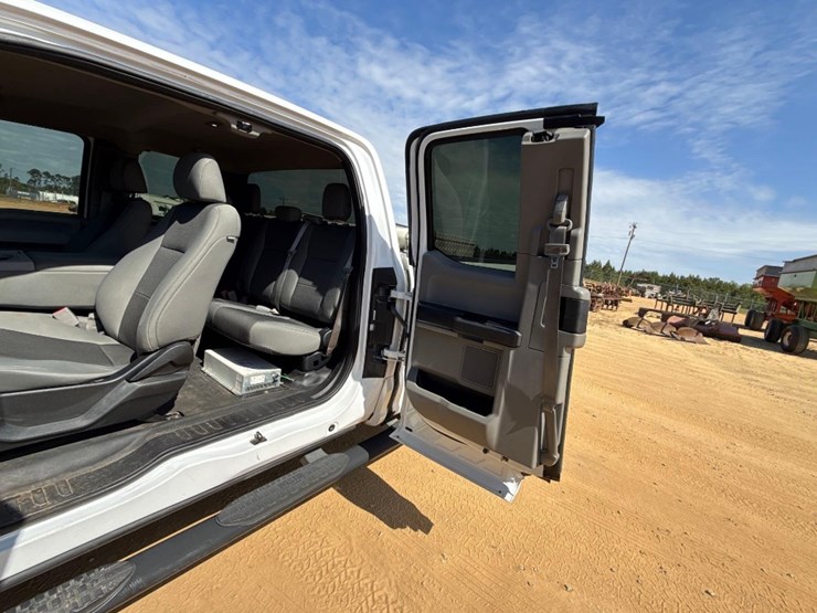 2017-ford-f150-image-14