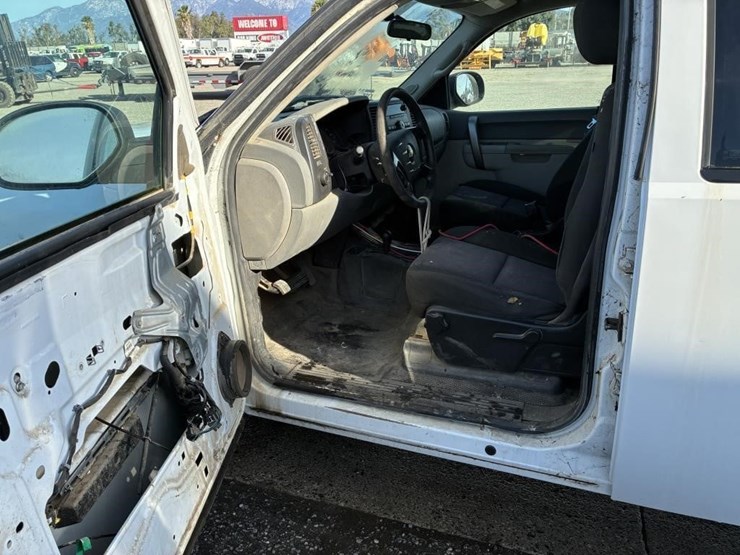 2012-chevrolet-silverado-1500-image-12