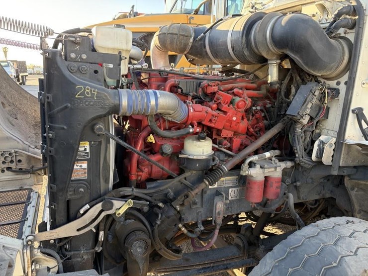 2015-peterbilt-365-image-6