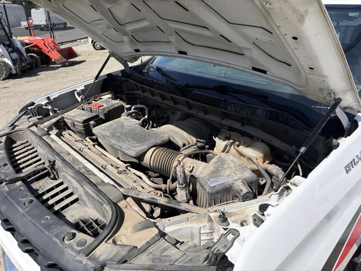 2020-chevrolet-1500-image-6