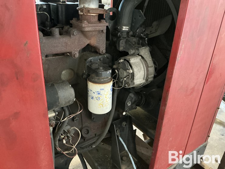 case-ih-4390-image-16