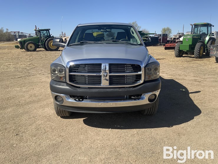 2008-dodge-2500-image-2