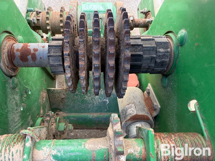 john-deere-7200-image-10