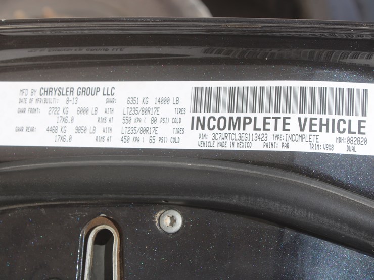 2015-dodge-3500-image-76