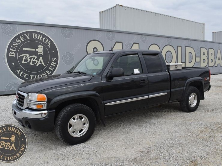 2003-gmc-sierra-1500-slt-image-4