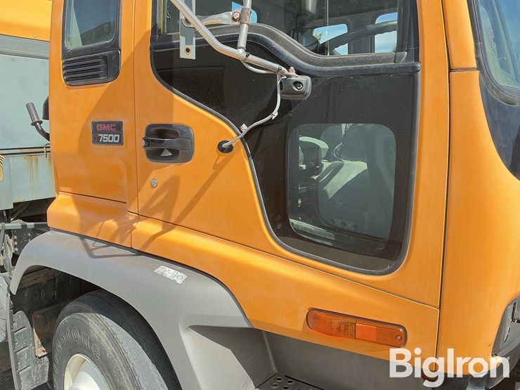 2008-gmc-t7500-image-13