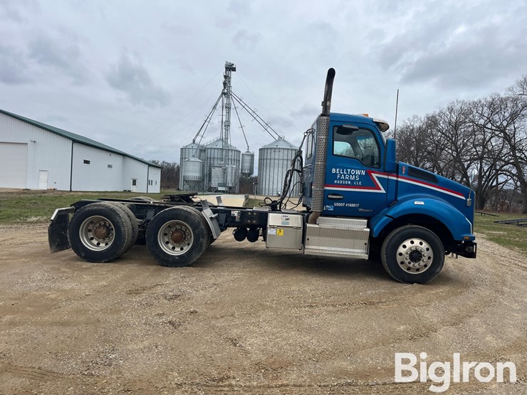 2017-kenworth-t880-image-4