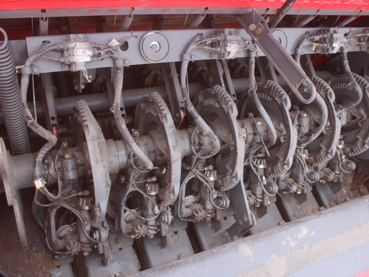 2010-agco-2170-image-58