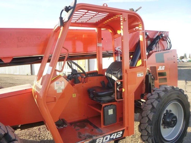 2018-jlg-8042-image-19