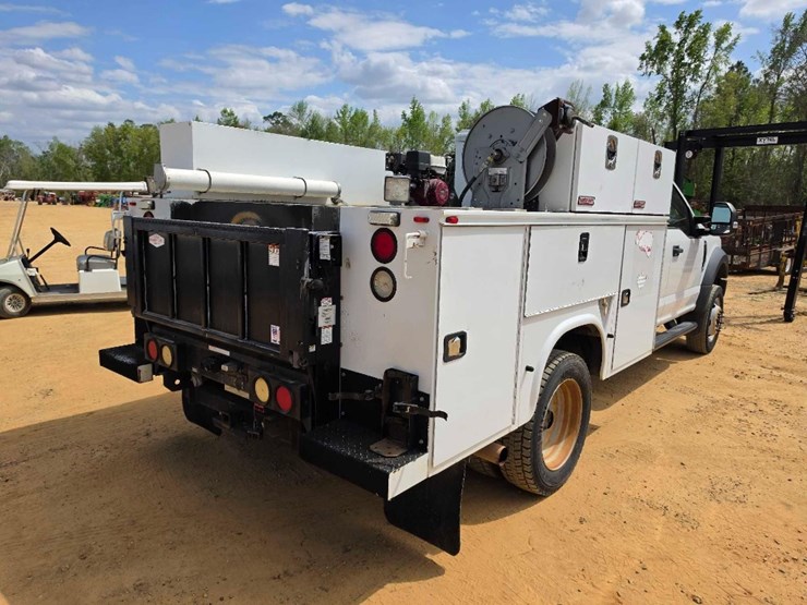 2017-ford-f450-xl-image-3