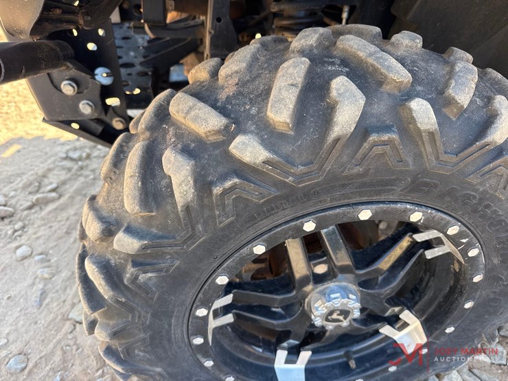 2019-john-deere-xuv-835m-utv-image-7